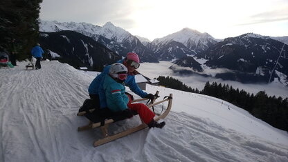 Eine der zahlreichen Rodelbahnen im Tal Eine der zahlreichen Rodelbahnen im Tal